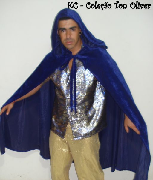 Capa de veludo com capuz